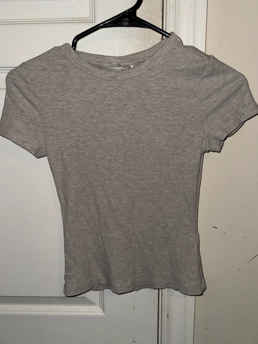 H&M Short Sleeve Crewneck Tee in Heather Gray